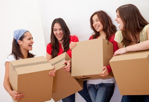 Professional moving van service in Streatham for house relocation