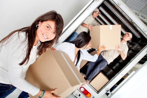 Local moving support in Streatham for household transport and removals